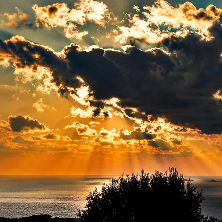 Authentique Casellu En Pierre A Avec Vue Sur La