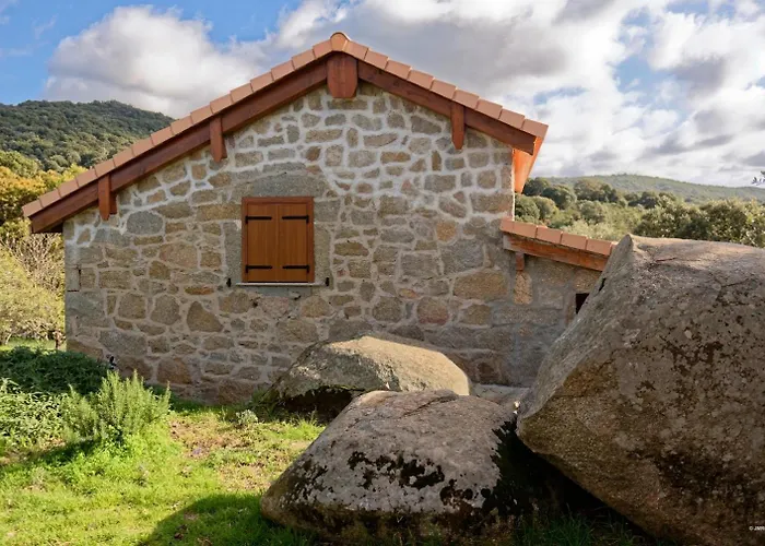 Authentique Casellu En Pierre A Avec Vue Sur La *